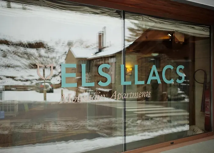 Els Llacs Mountain Apartments