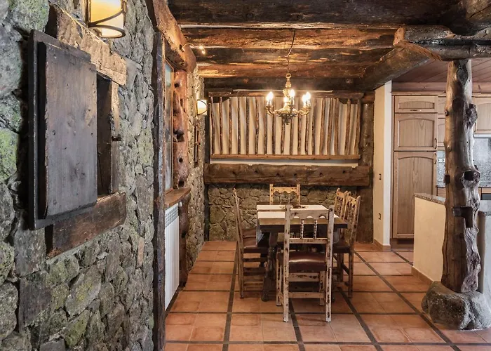 Els Llacs Mountain Apartments